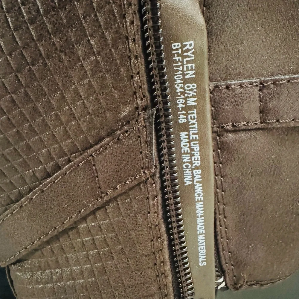 Women's Brown Ankle Boots - Picture 7 of 7